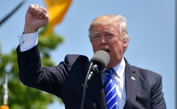 Donald Trump nemzetközi haditengerészeti együttműködést kezdeményez a Hormuzi-szoros biztonsága érdekében